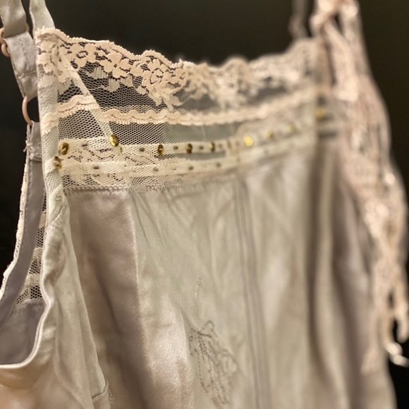 Sexy new Express 100% silk camisole! Small - Picture 2 of 7